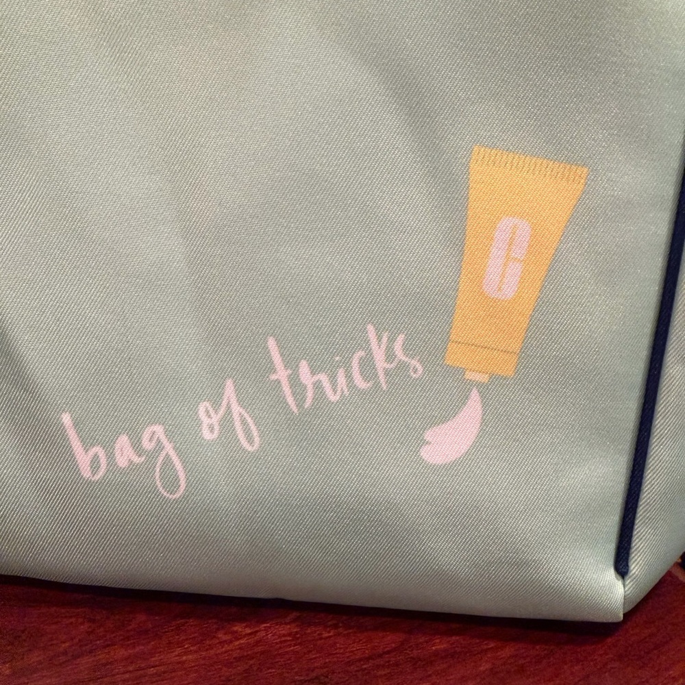 Clinique x Kate spade Mint and Navy Tote - Picture 3 of 5